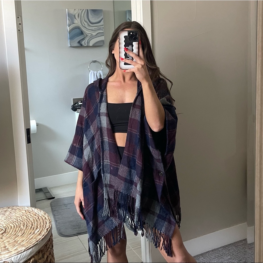 Forever 21 Hooded Flannel Pancho O/S